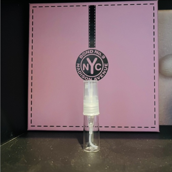 Moschino Toy Bear Complete Perfume Set 3ml‎ Decant Pink/Cream/Black/Iridescent - Picture 2 of 3